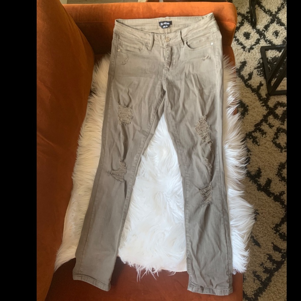 Bebe army distressed jegging